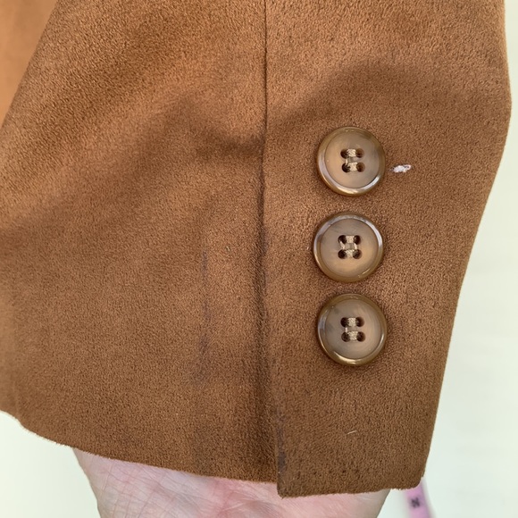 Men’s blazer Suede camel color. See pictures for sizes great for fall - Picture 12 of 14